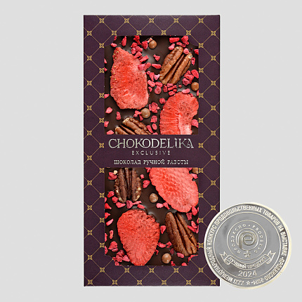 Шоколад темный с украшением клубника, пекан, малина 100 г