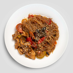 Цыпленок Гунбао с фунчозой и овощами 250 г